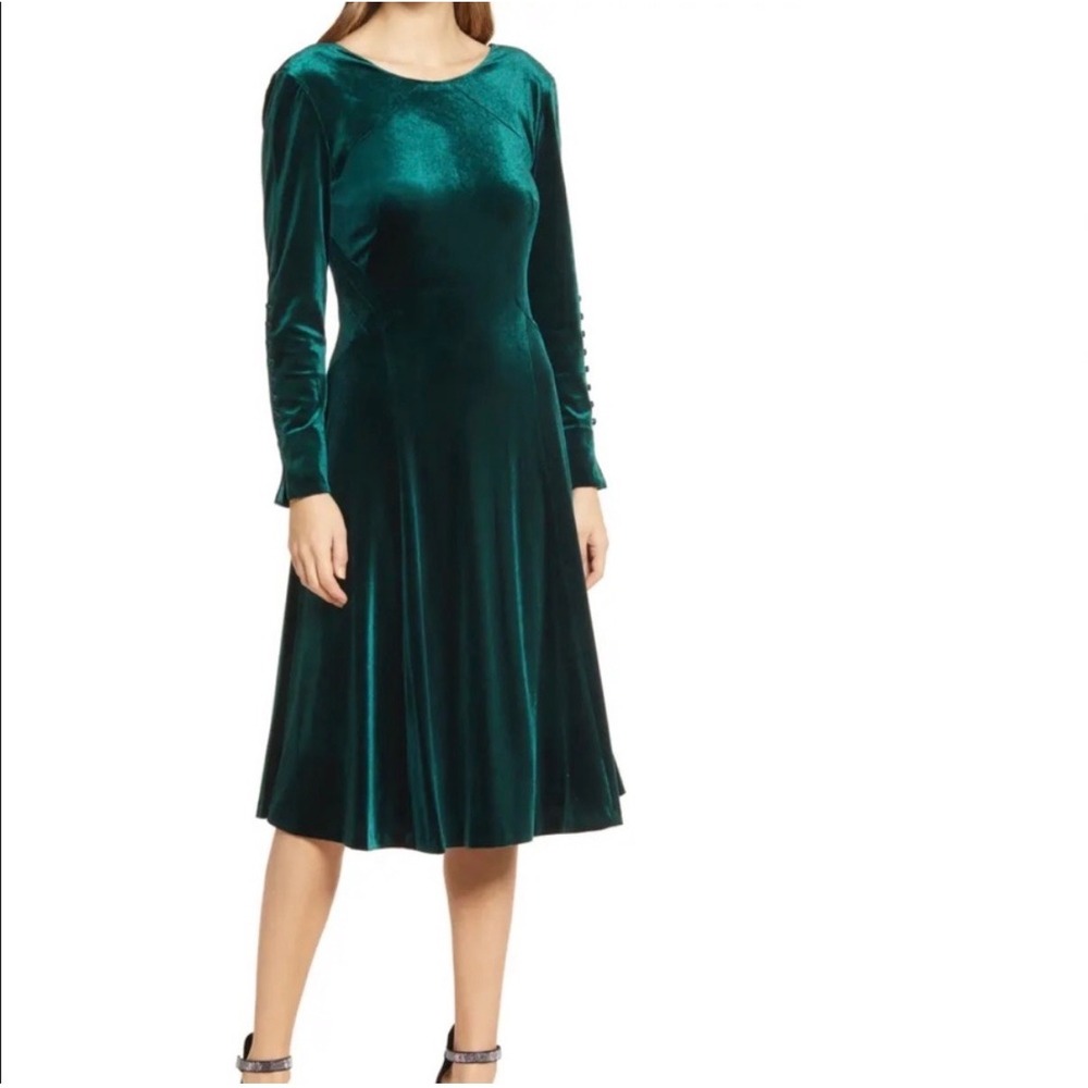 Tahari Emerald Green Velvet Midi Dress Long Sleeve‎ Fit Flare NWOT